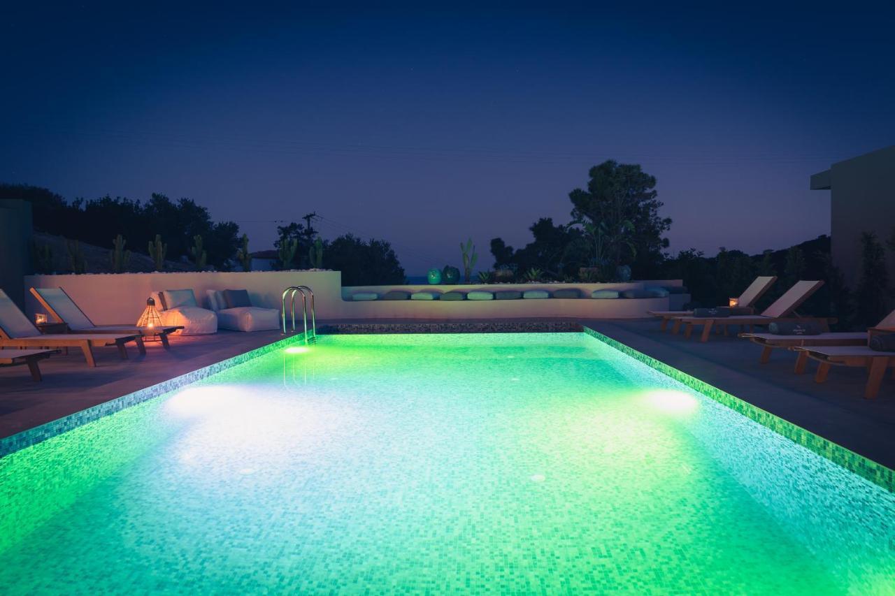 Pignolia Suites - Adults Only Ierápetra Buitenkant foto